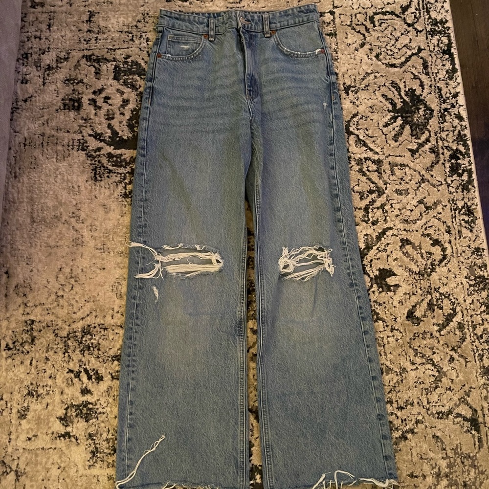 Zara High Waisted Wide Leg Jeans !!!